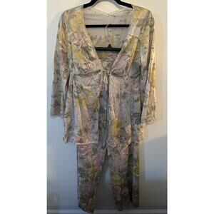 Vassarette Vintage Pajama Set~Pants & Tie Front Top Satin Floral Size 34